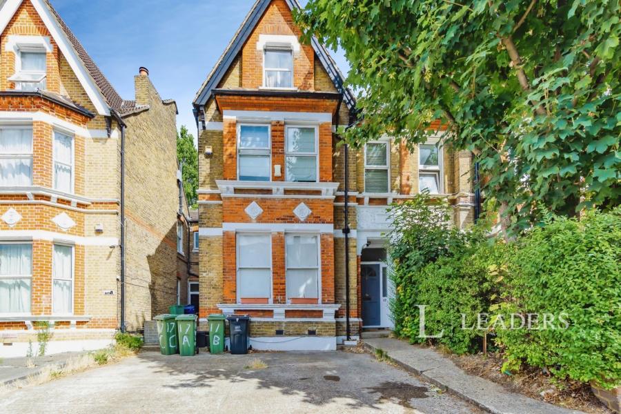 2 bedroom apartment to rent - Manor Road, Beckenham, BR3 - Property View 1