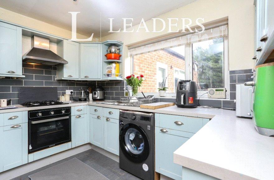 1 bedroom property to rent - Links Way, Beckenham, BR3 - Property View 2