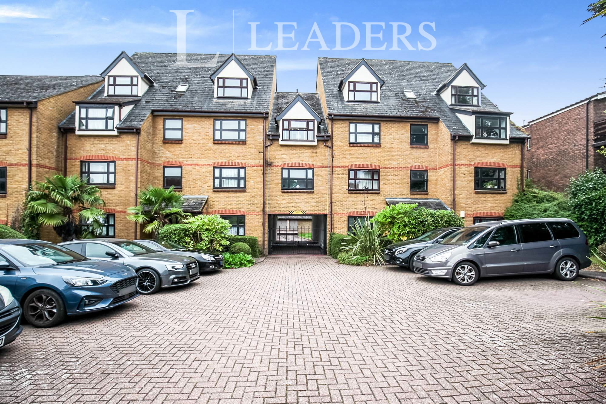 2 bedroom apartment to rent - Albemarle Park, Albemarle Road, Beckenham, BR3 - Property View 1