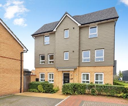 4 bedroom townhouse for sale - Hummingbird Way, Wixams, Bedford, Bedfordshire, MK42