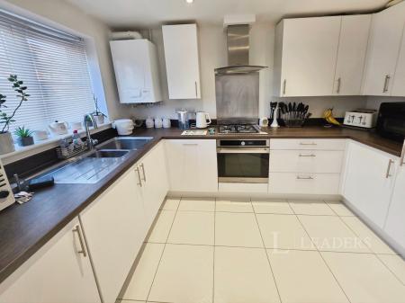 2 bedroom house for sale - Newland Avenue, Bishop's Stortford, Hertfordshire, CM23 - Property View 3