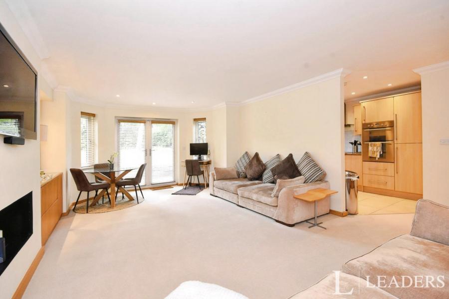 2 bedroom maisonette to rent - The Charter, Maze Green Road, Bishops Stortford, CM23 - Property View 3