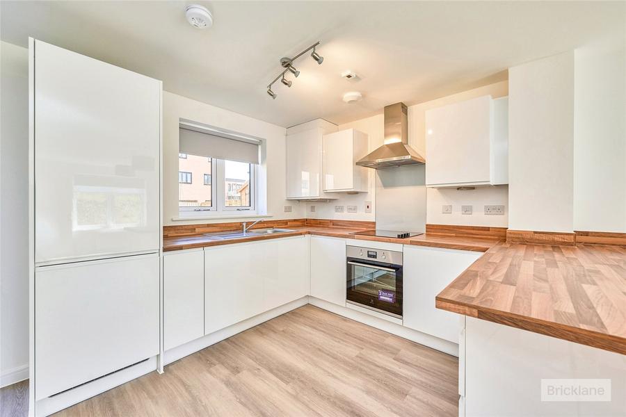 3 bedroom house to rent - Handscomb Way, Bishop's Stortford, Essex, CM23 - Property View 2