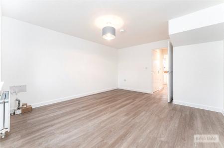 3 bedroom house to rent - Bull Close, Bishops Stortford, CM23 - Property View 3