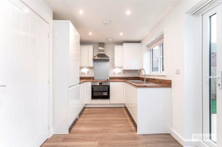 3 bedroom house to rent - Bull Close, Bishops Stortford, CM23 - Property View 2