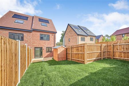 3 bedroom house to rent - Bull Close, Bishop's Stortford, Hertfordshire, CM23 - Property View 2