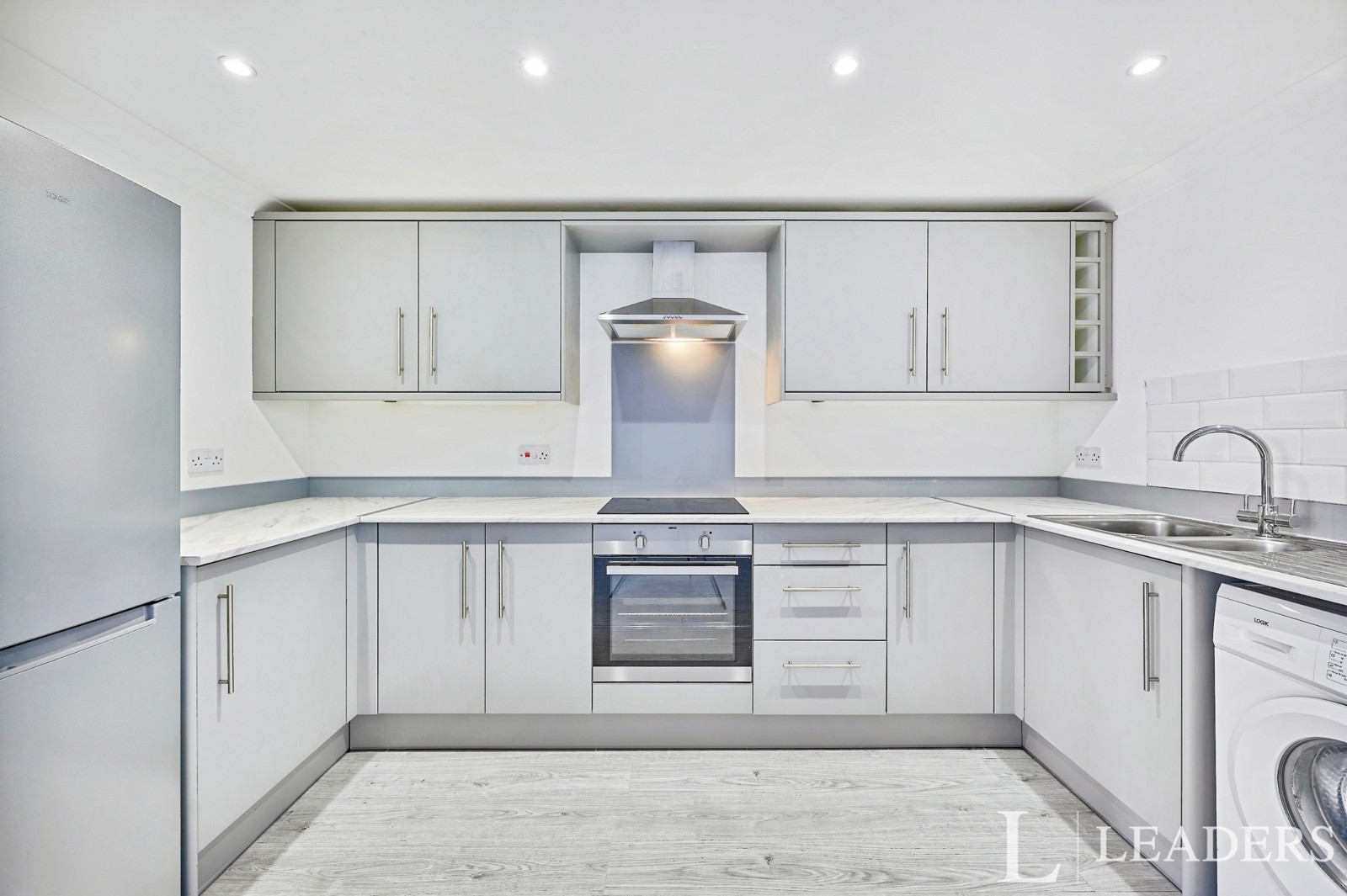 2 bedroom apartment to rent - Stortford Hall Park, Bishop's Stortford, Hertfordshire, CM23 - Property View 1