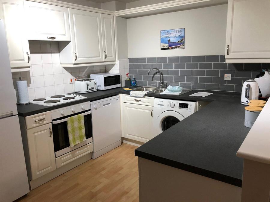 2 bedroom apartment to rent - Vespasian Road, Southampton, Hampshire, SO18 - Property View 2