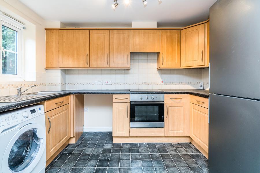 2 bedroom apartment to rent - Mirabella Close, Southampton, SO19 - Property View 3