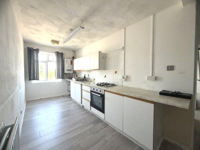 3 bedroom apartment to rent - Oaktree Road, Southampton, Hampshire, SO18 - Property View 2