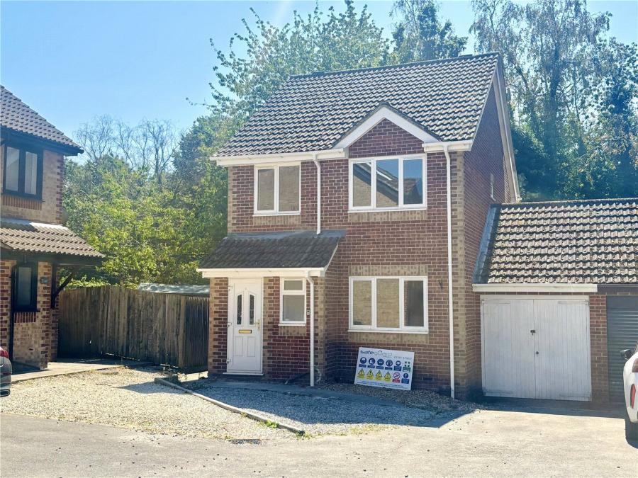 3 bedroom house to rent - Tumulus Close, Southampton, Hampshire, SO19 - Property View 1