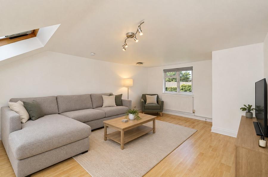 3 bedroom maisonette to rent - Morgan Road, Bromley, BR1 - Property View 2
