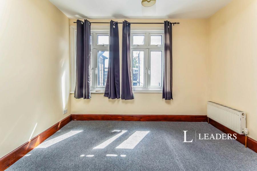 2 bedroom apartment to rent - Martins Road, Bromley, BR2 - Property View 2