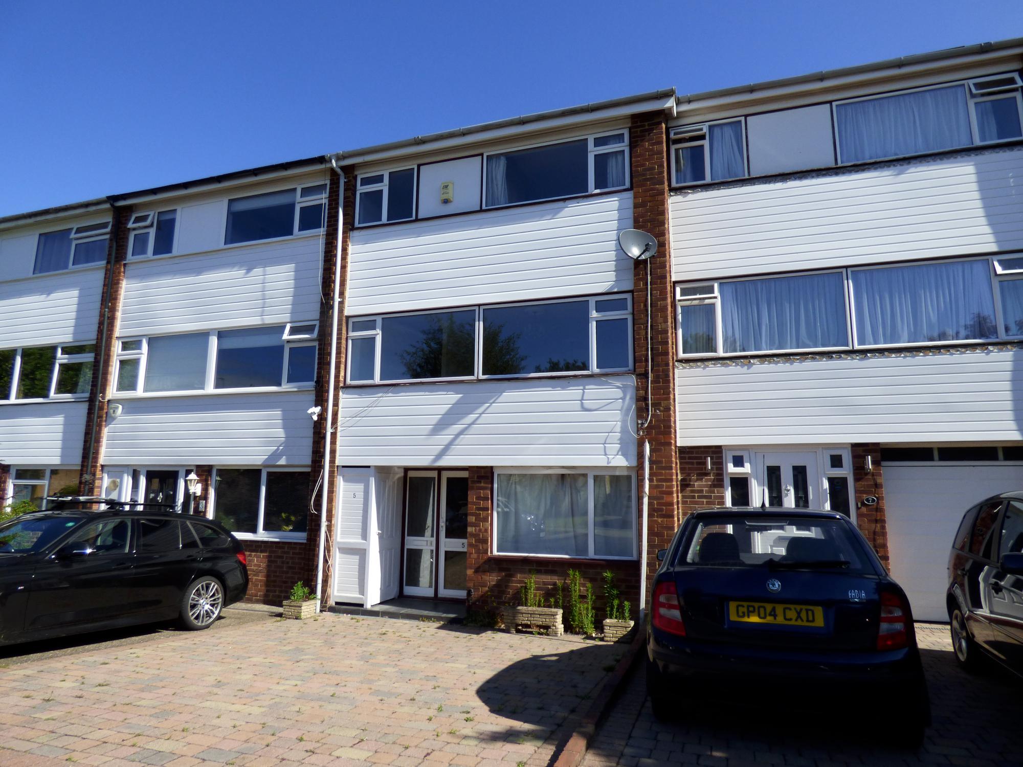 4 bedroom house to rent - Tandridge Drive, Orpington, BR6 - Property View 1