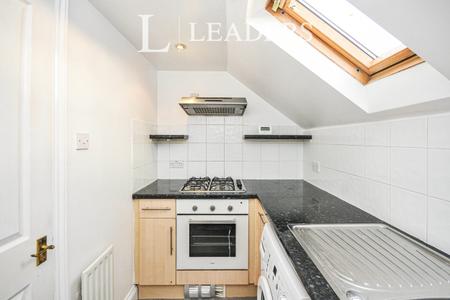 2 bedroom apartment to rent - Martins Road, Bromley, BR2 - Property View 2