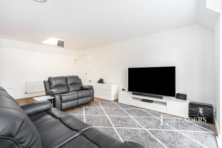 2 bedroom house to rent - Tindal Crescent, Burgess Hill, RH15 - Property View 3