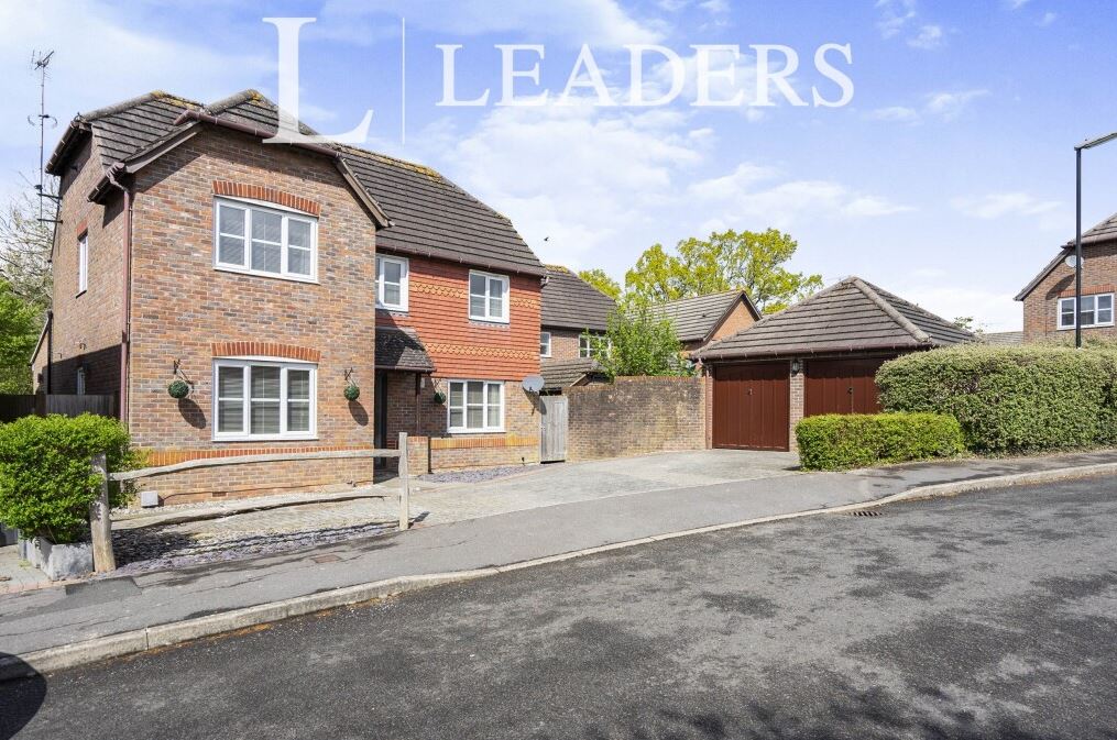 4 bedroom house to rent - Sparrow Way, Burgess Hill, RH15 - Property View 1