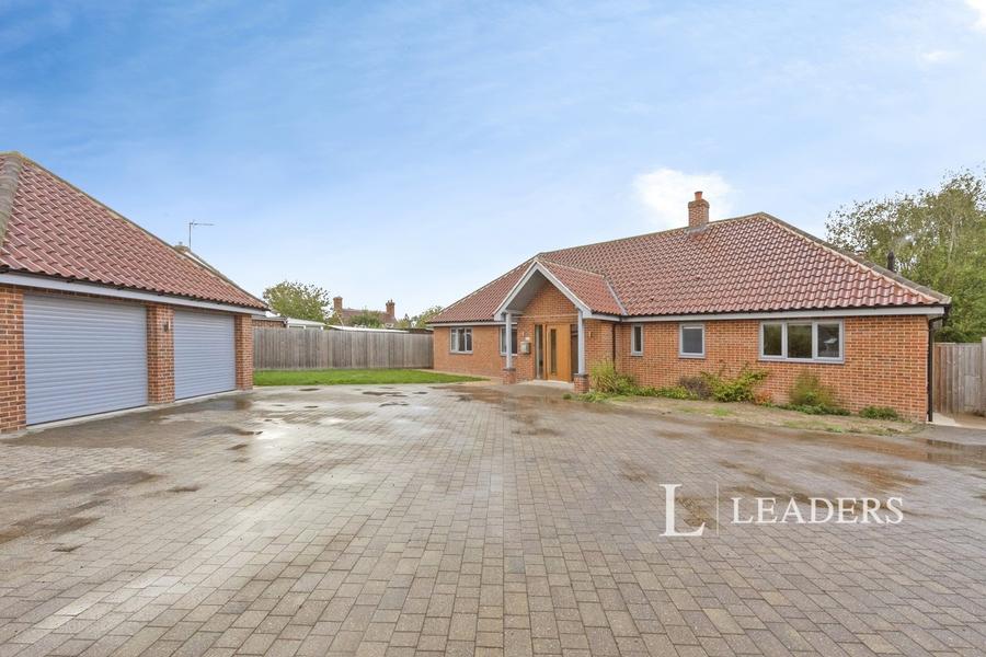 4 bedroom bungalow to rent - Kingshall Street, Rougham, Bury St. Edmunds, IP30 - Property View 1
