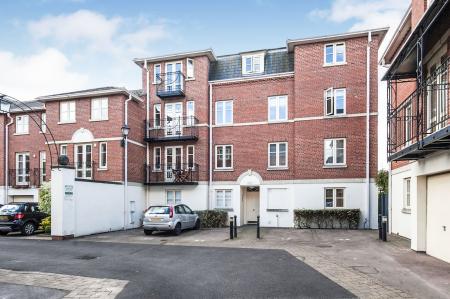 2 bedroom apartment to rent - Chester House, St. Georges Place, Cheltenham, GL50