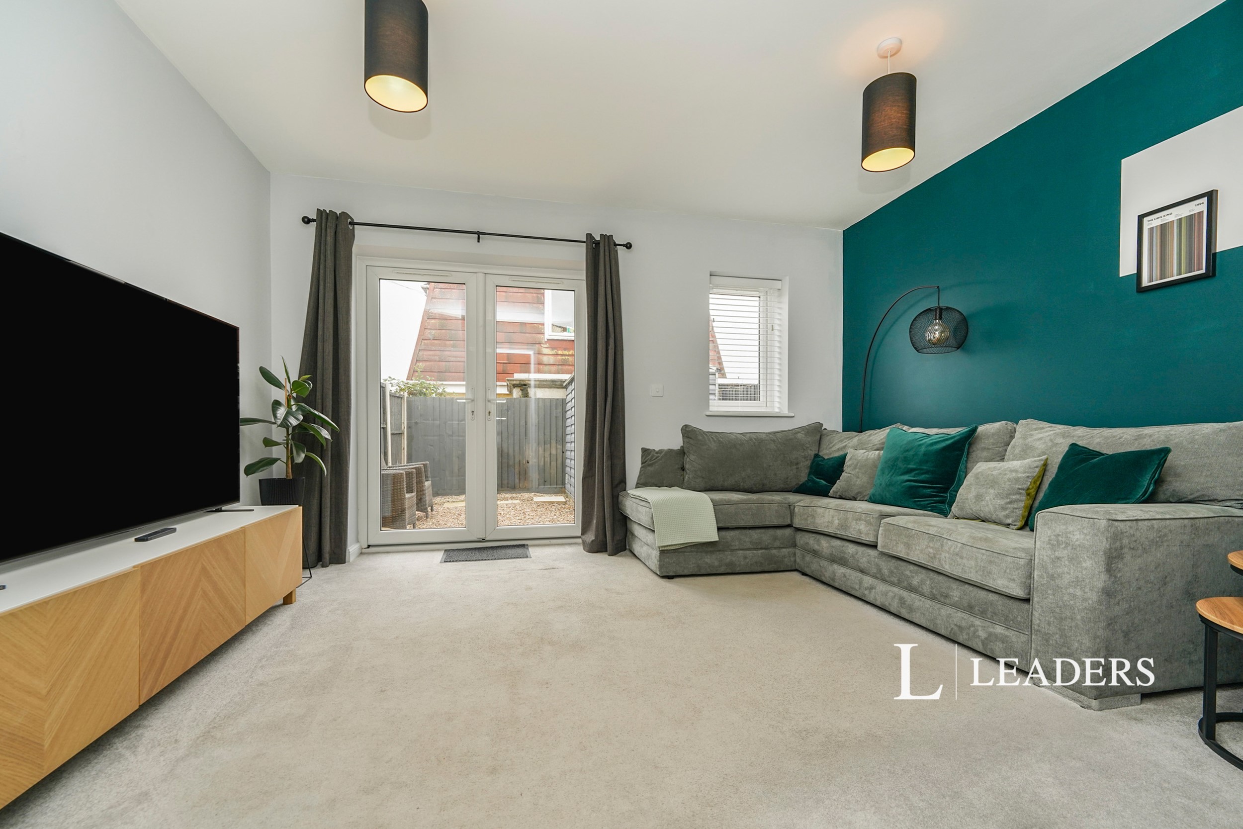 2 bedroom house to rent - Queens Road, Tewkesbury, GL20 - Property View 1