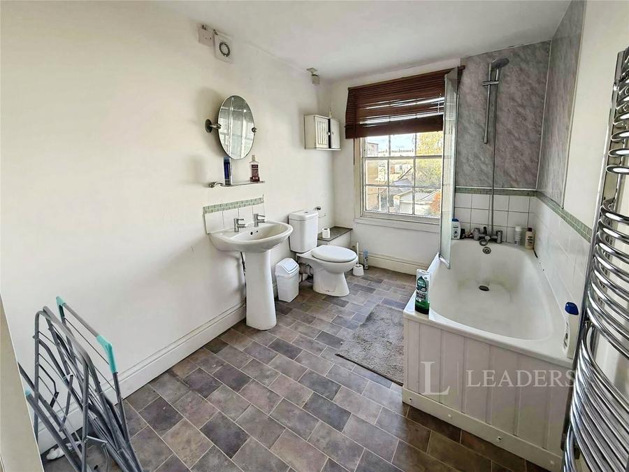 2 bedroom property to rent - Priory Street, Cheltenham, GL52 - Property View 3