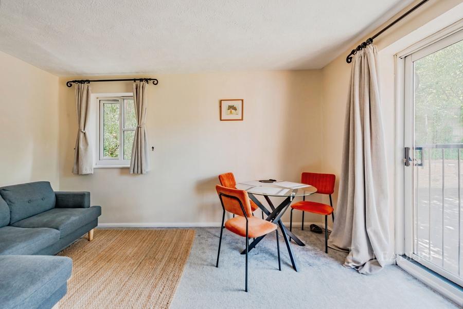 2 bedroom apartment to rent - Dakin Close, Maidenbower, Crawley, West Sussex, RH10 - Property View 2