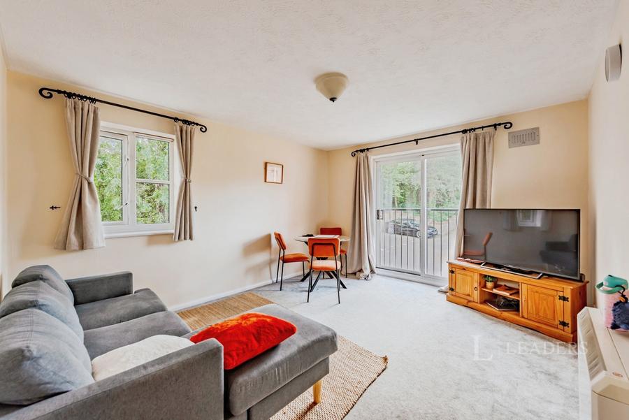 2 bedroom apartment to rent - Dakin Close, Maidenbower, Crawley, West Sussex, RH10 - Property View 3
