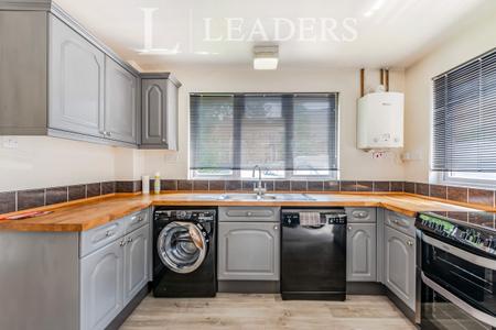 3 bedroom house to rent - Hatchgate, Horley, RH6 - Property View 3