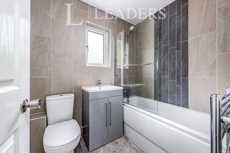 2 bedroom house to rent - Oakfields, Worth, Crawley, RH10 - Property View 3