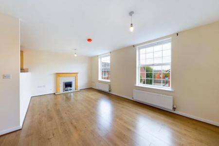 2 bedroom apartment to rent - Spring Close, Crawley, RH11 - Property View 3