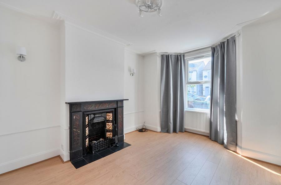 3 bedroom house for sale - Exeter Road, Croydon, CR0 - Property View 2
