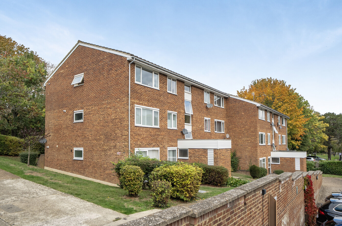 2 bedroom apartment for sale - Hartscroft, Linton Glade, Croydon, CR0 - Property View 1