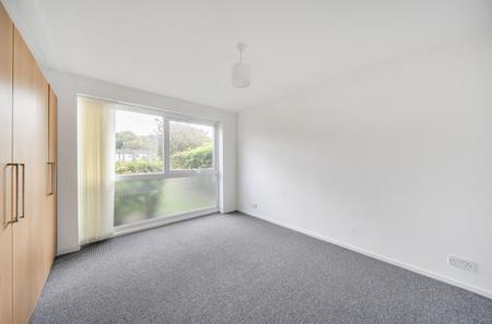 2 bedroom apartment for sale - Hartscroft, Linton Glade, Croydon, CR0 - Property View 3
