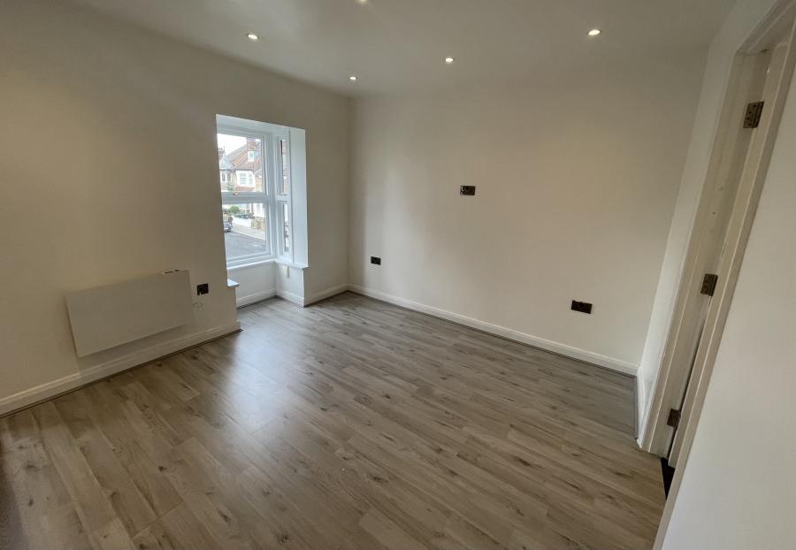 1 bedroom apartment to rent - Shinners Close, London, SE25 - Property View 2