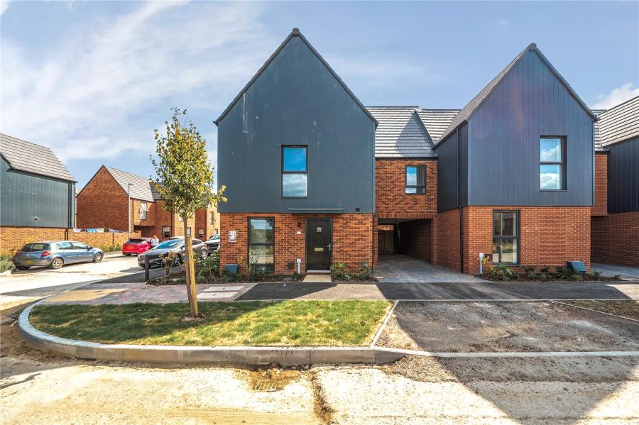 4 bedroom house to rent - Mistletoe, Houghton Regis, Dunstable, Bedfordshire, LU5 - Property View 2
