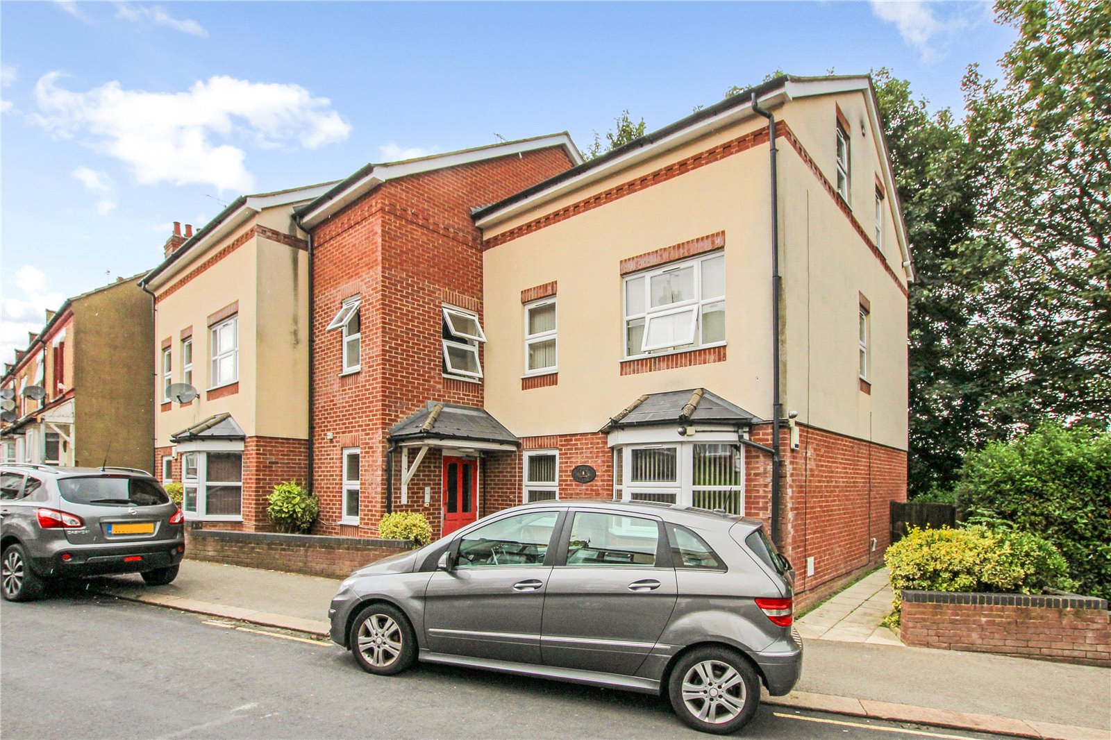 1 bedroom property to rent - St. Saviours Crescent, Luton, Bedfordshire, LU1 - Property View 1