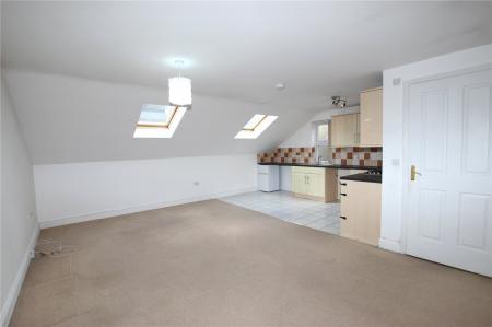 1 bedroom property to rent - St. Saviours Crescent, Luton, Bedfordshire, LU1 - Property View 3