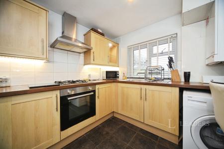 2 bedroom apartment to rent - Elm Avenue, Caddington, Luton, Bedfordshire, LU1 - Property View 2