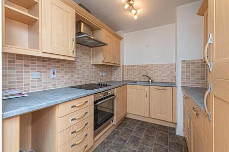 apartment to rent - Lake Street, Leighton Buzzard, Bedfordshire, LU7 - Property View 2