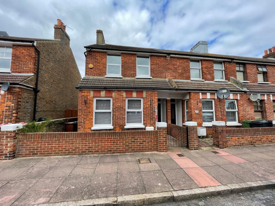 2 bedroom house to rent - Bexhill Road, Eastbourne, BN22 - Property View 1