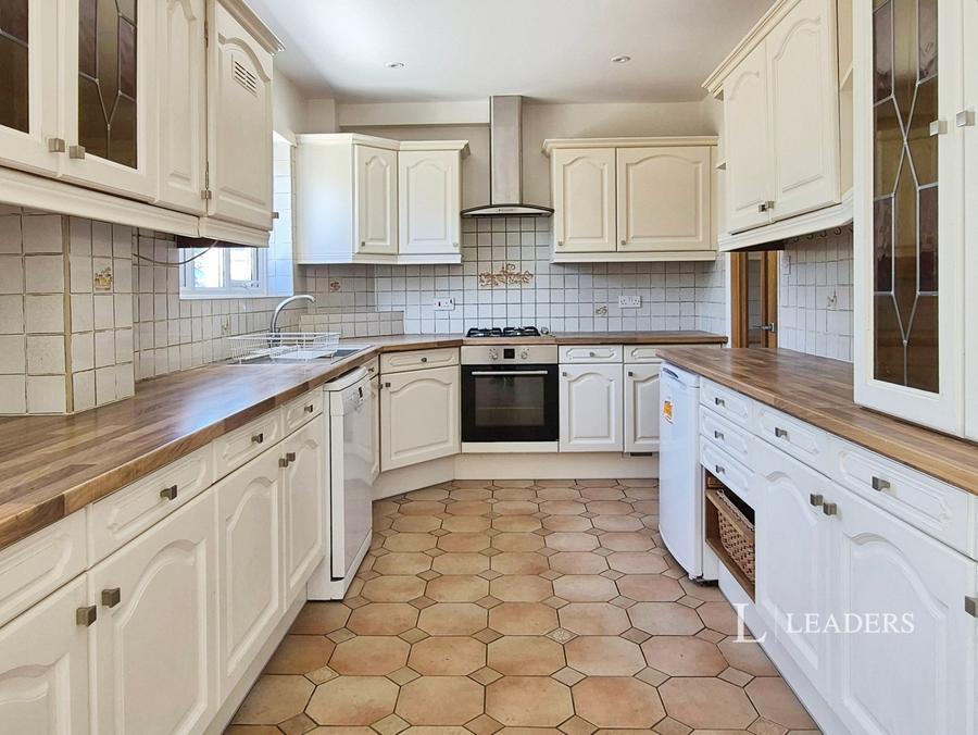 5 bedroom house to rent - Kings Drive, Eastbourne, BN21 - Property View 3