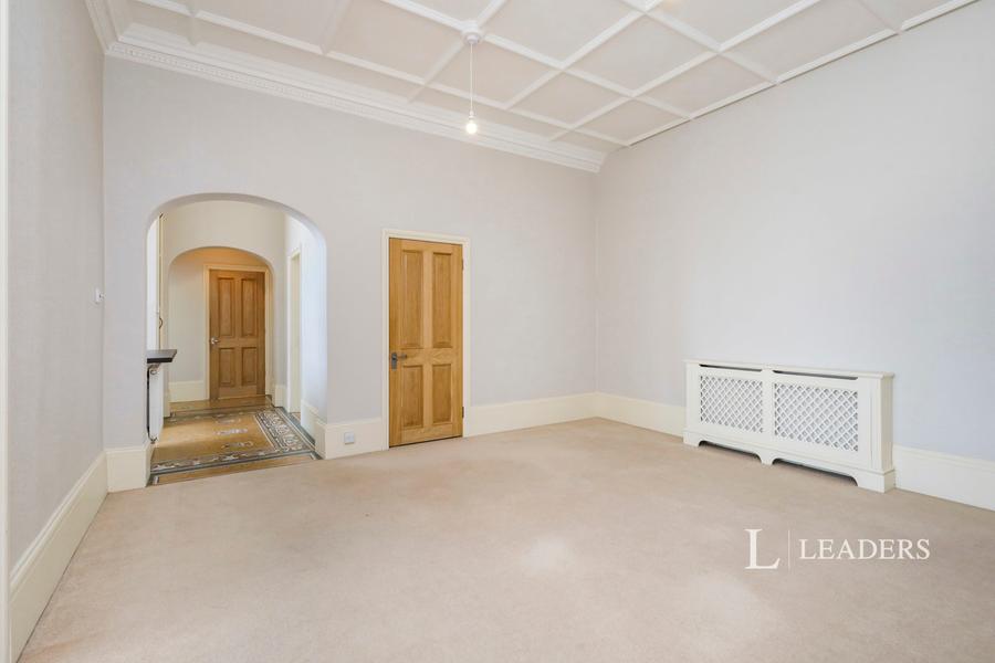 2 bedroom apartment to rent - Prideaux Road, Eastbourne, BN21 - Property View 3