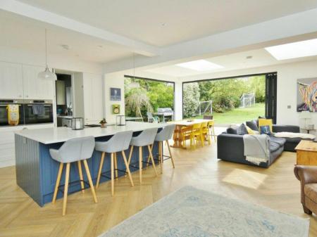 5 bedroom house to rent - Baldwin Avenue, Eastbourne, BN21 - Property View 2