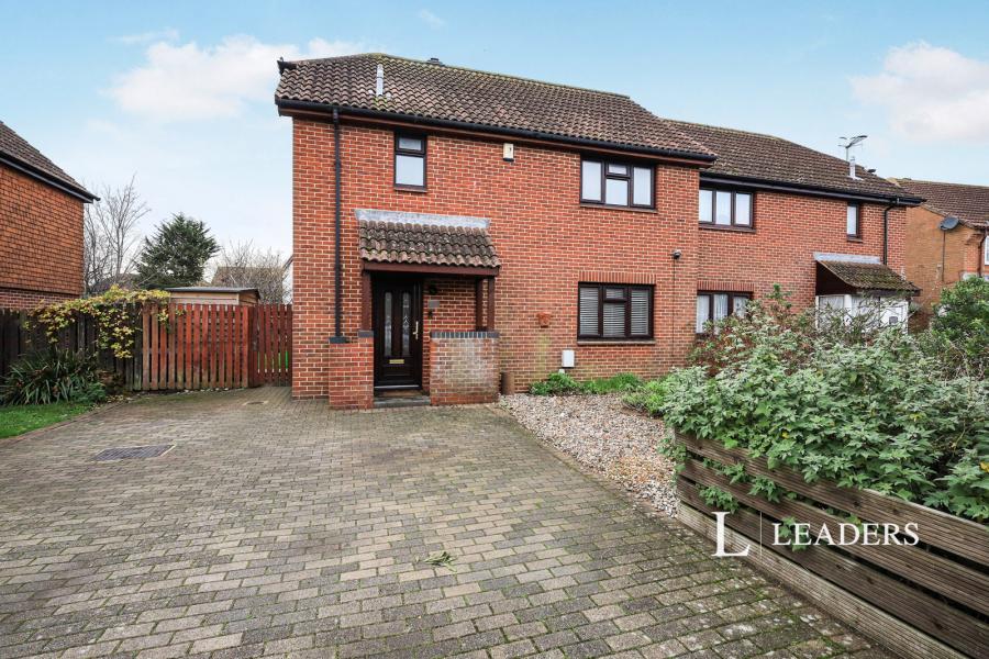 3 bedroom house to rent - Hadlow Avenue, Eastbourne, BN23 - Property View 1