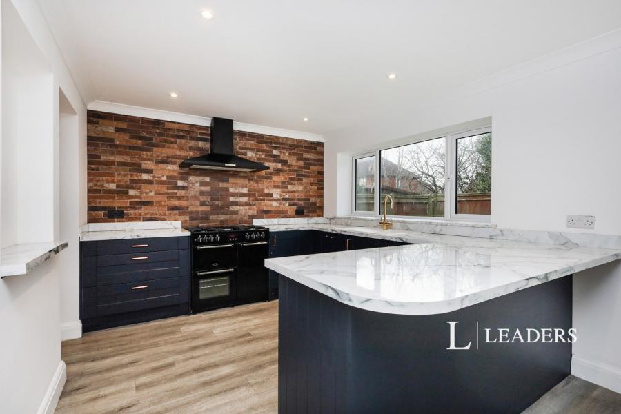 3 bedroom house to rent - Hadlow Avenue, Eastbourne, BN23 - Property View 3