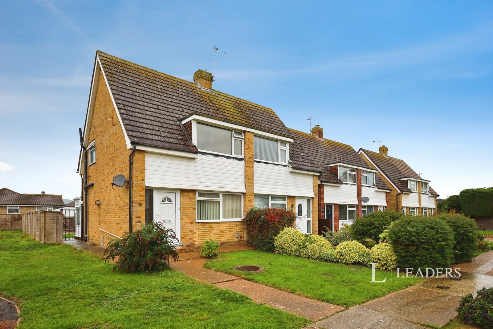 2 bedroom house to rent - Went Hill Gardens, Eastbourne, East Sussex, BN22 - Property View 1