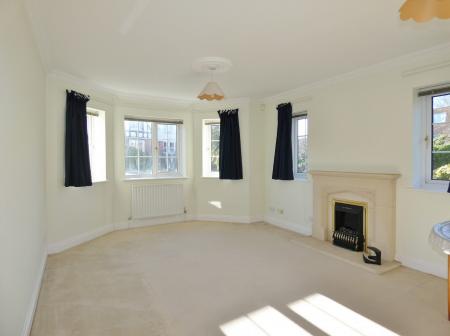 2 bedroom apartment to rent - Dorchester Court, 30 Selwyn Road, Eastbourne, BN21 - Property View 2