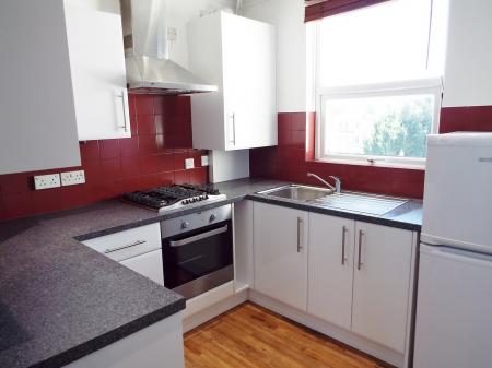 2 bedroom apartment to rent - Upperton Gardens, Eastbourne, BN21 - Property View 2