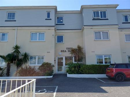 property to rent - Herbrand Walk, Bexhill On Sea, TN39
