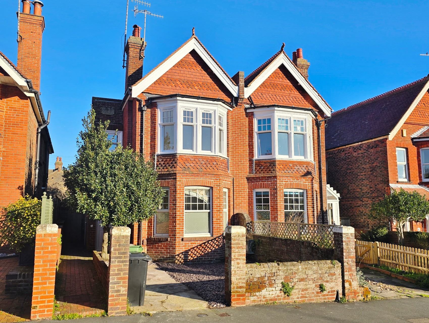 2 bedroom apartment to rent - Milton Road, Eastbourne, BN21 - Property View 1